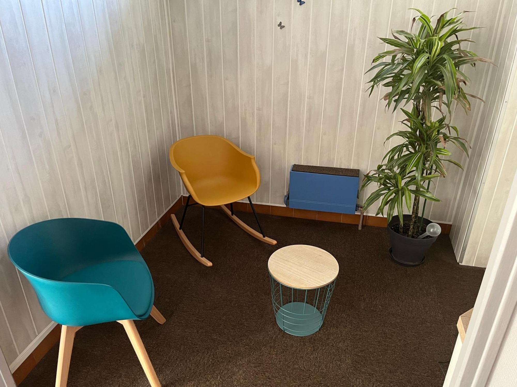 Hotel Le Lyon Vert Commentry Eksteriør bilde